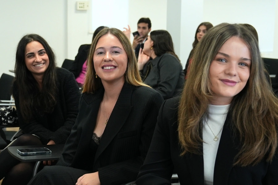 Master in International Law, Foreign Trade, and International Relations